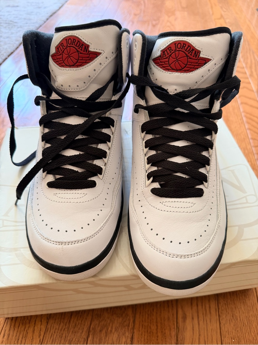 Nike Men's Jordan 2 Chicago colorway High-Top Sneakers 10.5